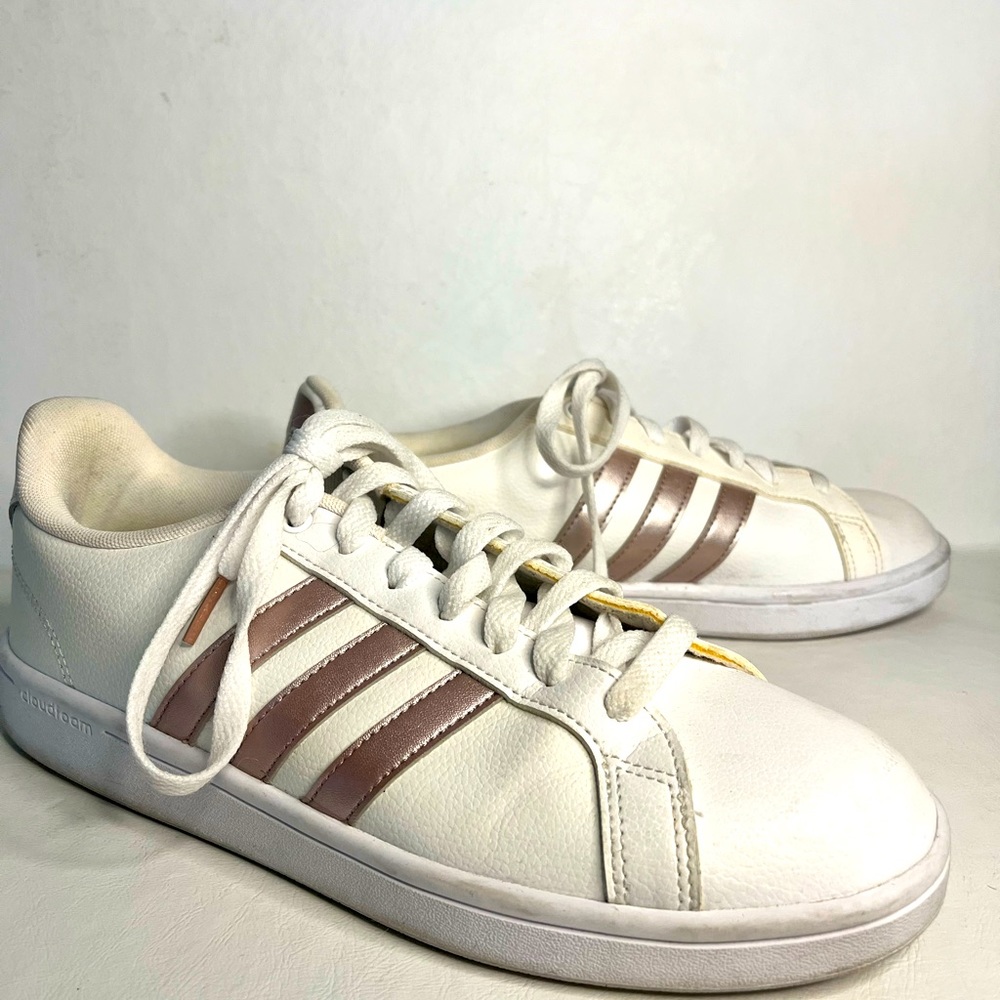 Adidas cloud foam white and rose gold. Size 10 good condition ladies shoes